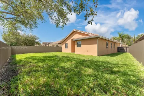 143 SE 22nd Terrace Homestead FL 33033