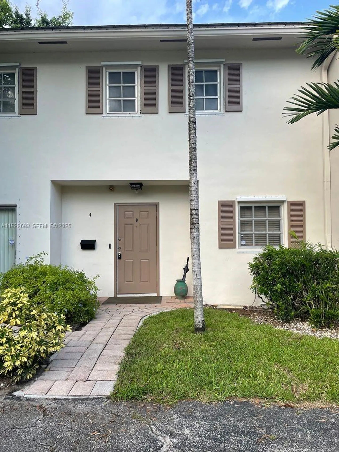 3141 N Palm Aire Drive Pompano Beach FL 33069