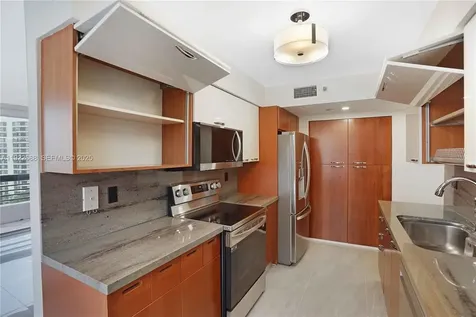 3500 Mystic Pointe Drive Aventura FL 33180