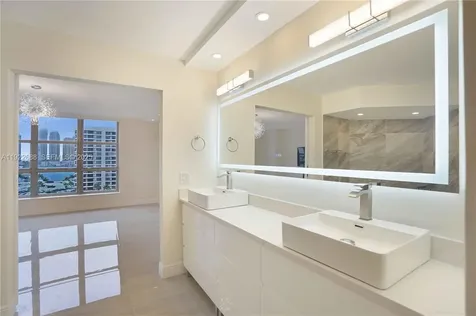 3500 Mystic Pointe Drive Aventura FL 33180