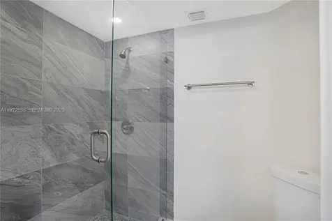 3500 Mystic Pointe Drive Aventura FL 33180
