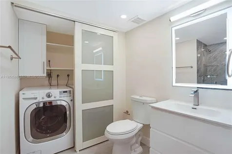 3500 Mystic Pointe Drive Aventura FL 33180