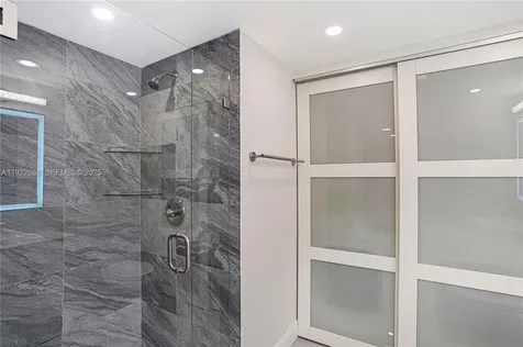 3500 Mystic Pointe Drive Aventura FL 33180