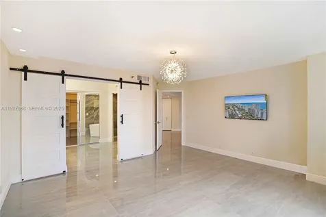 3500 Mystic Pointe Drive Aventura FL 33180