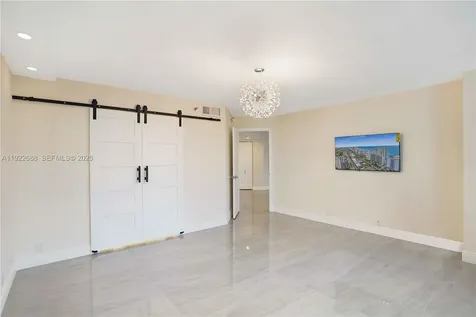 3500 Mystic Pointe Drive Aventura FL 33180