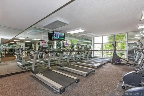 3500 Mystic Pointe Drive Aventura FL 33180