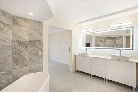 3500 Mystic Pointe Drive Aventura FL 33180