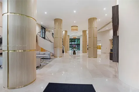 3500 Mystic Pointe Drive Aventura FL 33180