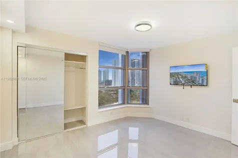 3500 Mystic Pointe Drive Aventura FL 33180