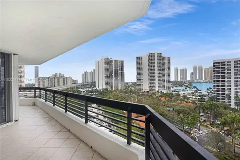 3500 Mystic Pointe Drive Aventura FL 33180