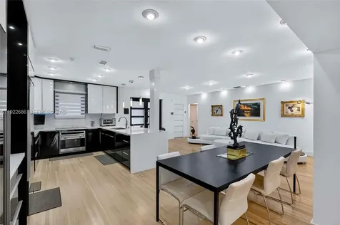 7724 Hawthorne Avenue Miami Beach FL 33141