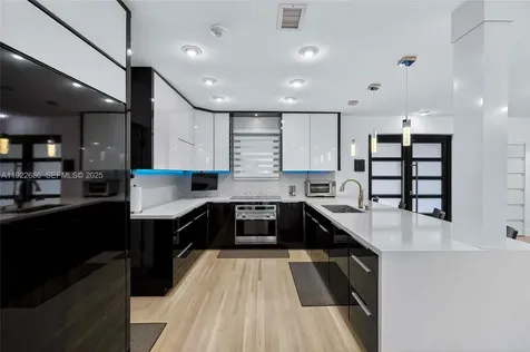 7724 Hawthorne Avenue Miami Beach FL 33141