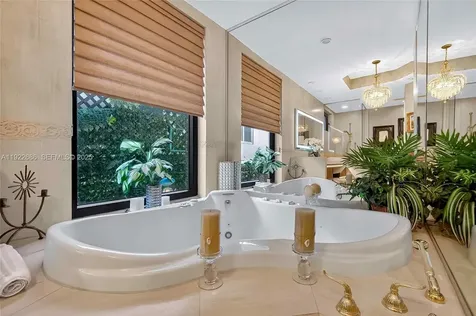7724 Hawthorne Avenue Miami Beach FL 33141