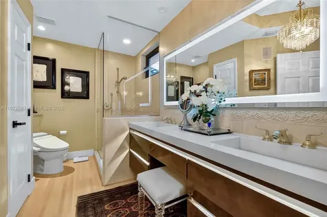 7724 Hawthorne Avenue Miami Beach FL 33141