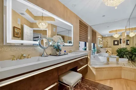 7724 Hawthorne Avenue Miami Beach FL 33141