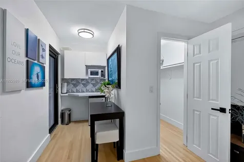7724 Hawthorne Avenue Miami Beach FL 33141