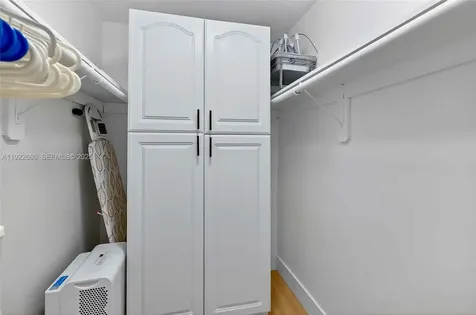 7724 Hawthorne Avenue Miami Beach FL 33141