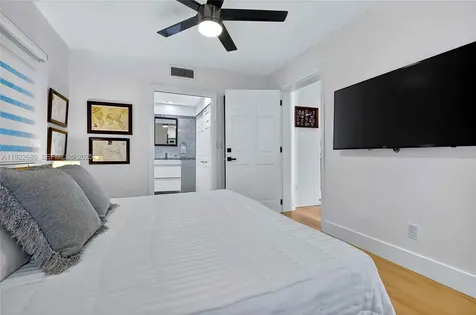 7724 Hawthorne Avenue Miami Beach FL 33141