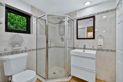 7724 Hawthorne Avenue Miami Beach FL 33141
