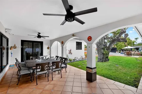 7724 Hawthorne Avenue Miami Beach FL 33141