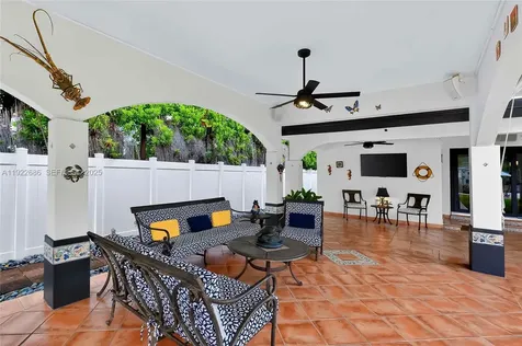 7724 Hawthorne Avenue Miami Beach FL 33141