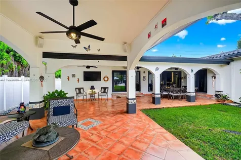 7724 Hawthorne Avenue Miami Beach FL 33141