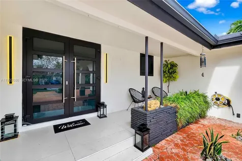 7724 Hawthorne Avenue Miami Beach FL 33141