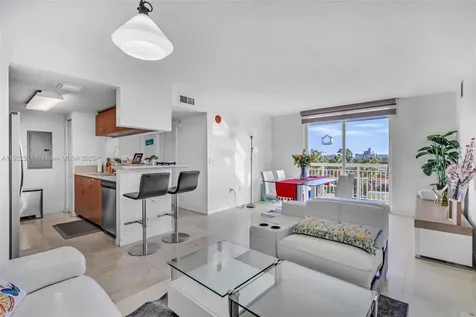 816 NW 11th Street Miami FL 33136