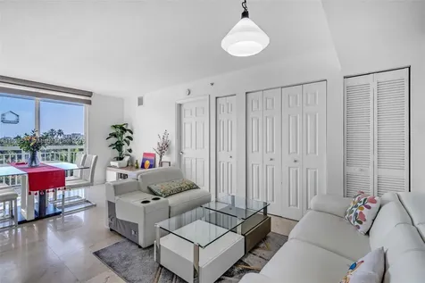 816 NW 11th Street Miami FL 33136