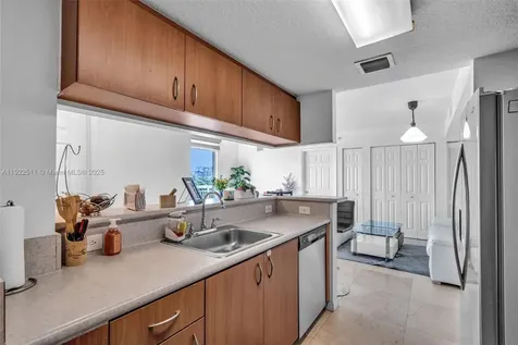816 NW 11th Street Miami FL 33136