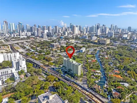 816 NW 11th Street Miami FL 33136