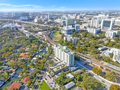 816 NW 11th Street Miami FL 33136