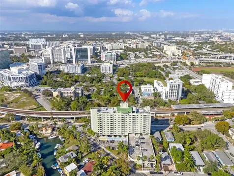 816 NW 11th Street Miami FL 33136