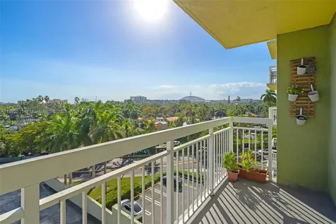 816 NW 11th Street Miami FL 33136