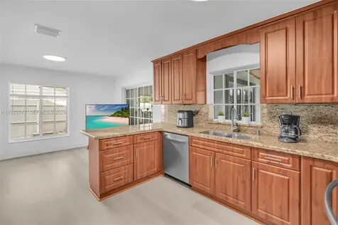 19541 NW 57th Court Hialeah FL 33015