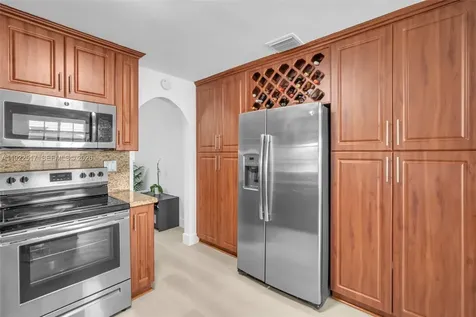19541 NW 57th Court Hialeah FL 33015