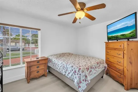 19541 NW 57th Court Hialeah FL 33015