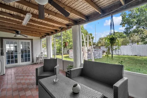 19541 NW 57th Court Hialeah FL 33015