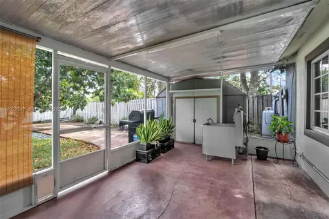 19541 NW 57th Court Hialeah FL 33015
