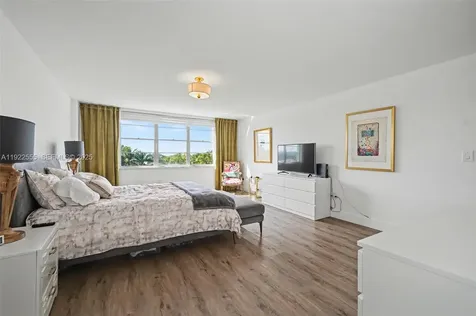 10000 W Bay Harbor Drive Bay Harbor Islands FL 33154