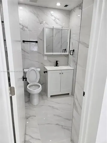 987 NE 145 North Miami FL 33161