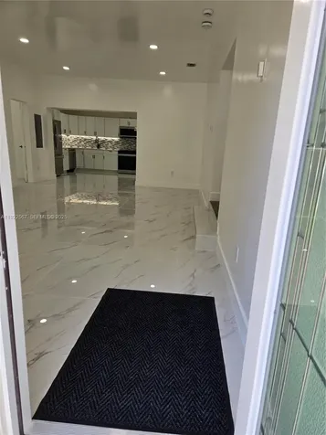 987 NE 145 North Miami FL 33161