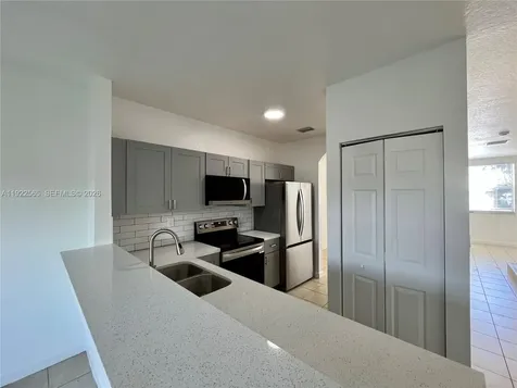 1550 NE 33 Avenue Homestead FL 33033