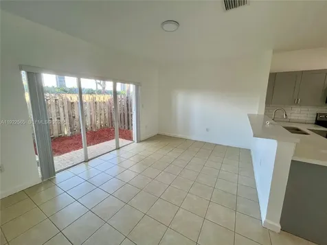 1550 NE 33 Avenue Homestead FL 33033