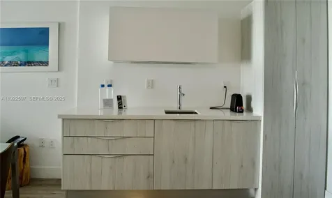 6080 Collins Avenue Miami Beach FL 33140