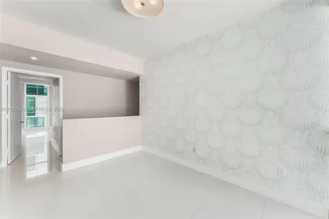 6000 Collins Avenue Miami Beach FL 33140