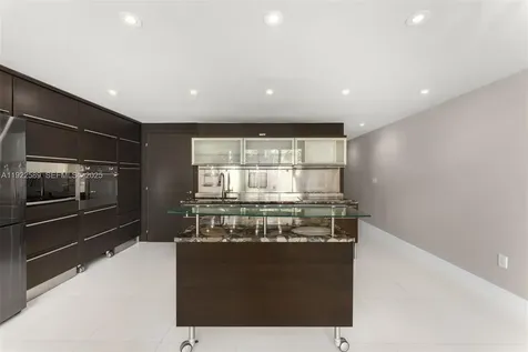 6000 Collins Avenue Miami Beach FL 33140