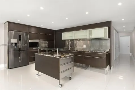 6000 Collins Avenue Miami Beach FL 33140