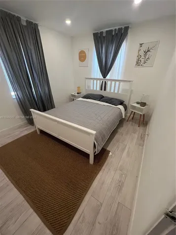 713 SW 7th Avenue Hallandale Beach FL 33009