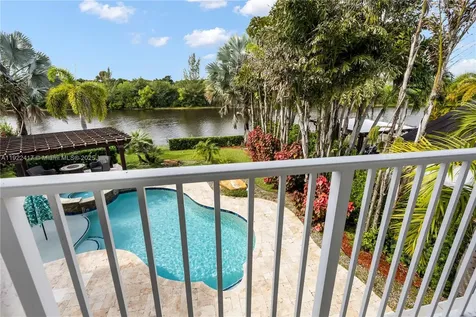 5028 SW 195th Terrace Miramar FL 33029